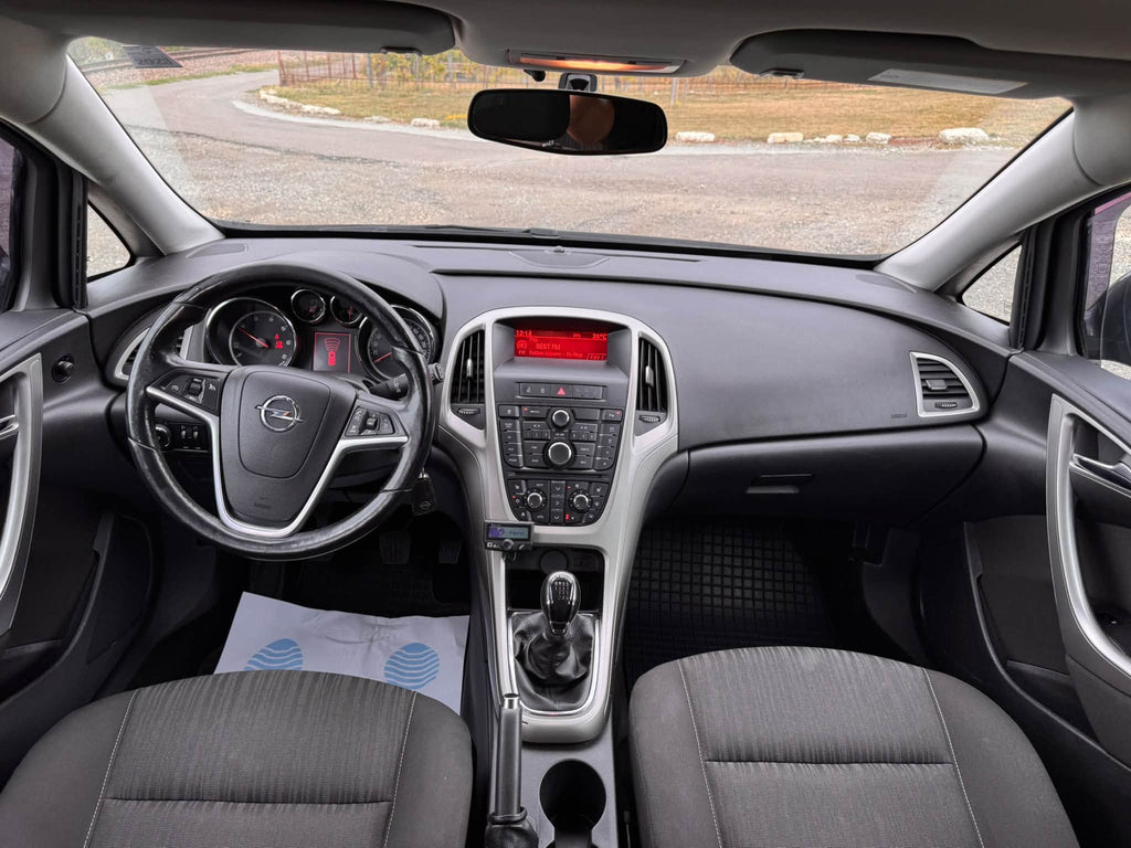 Opel Astra J Sports Touer 1.7 CDTI