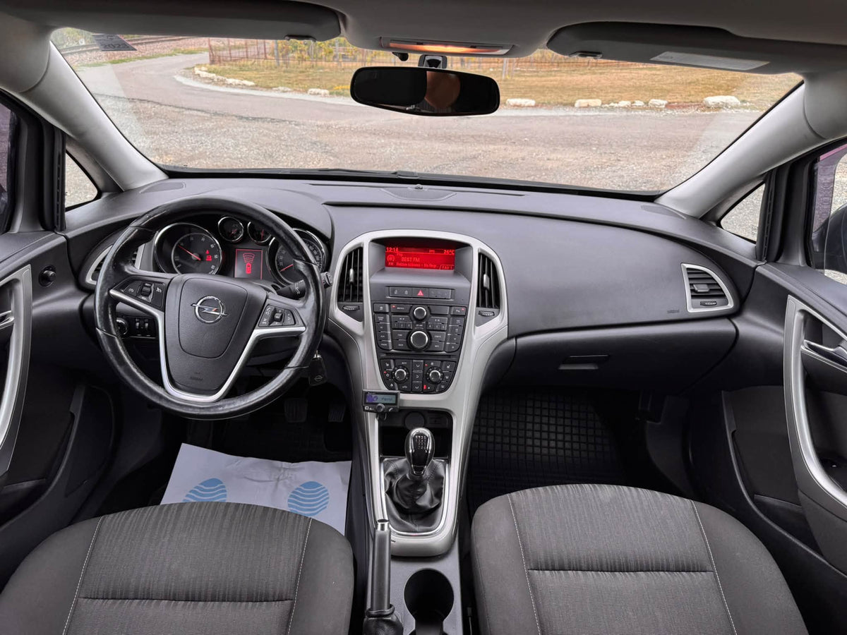 Opel Astra J Sports Touer 1.7 CDTI – 7. fotó