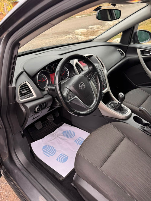 Opel Astra J Sports Touer 1.7 CDTI