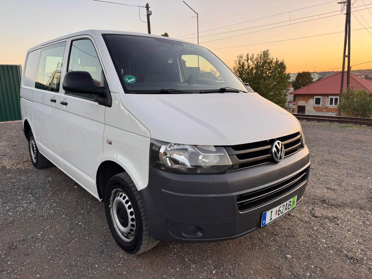 Volkswagen Transporter T5 2.0 CR TDI 140 LE – 1. fotó