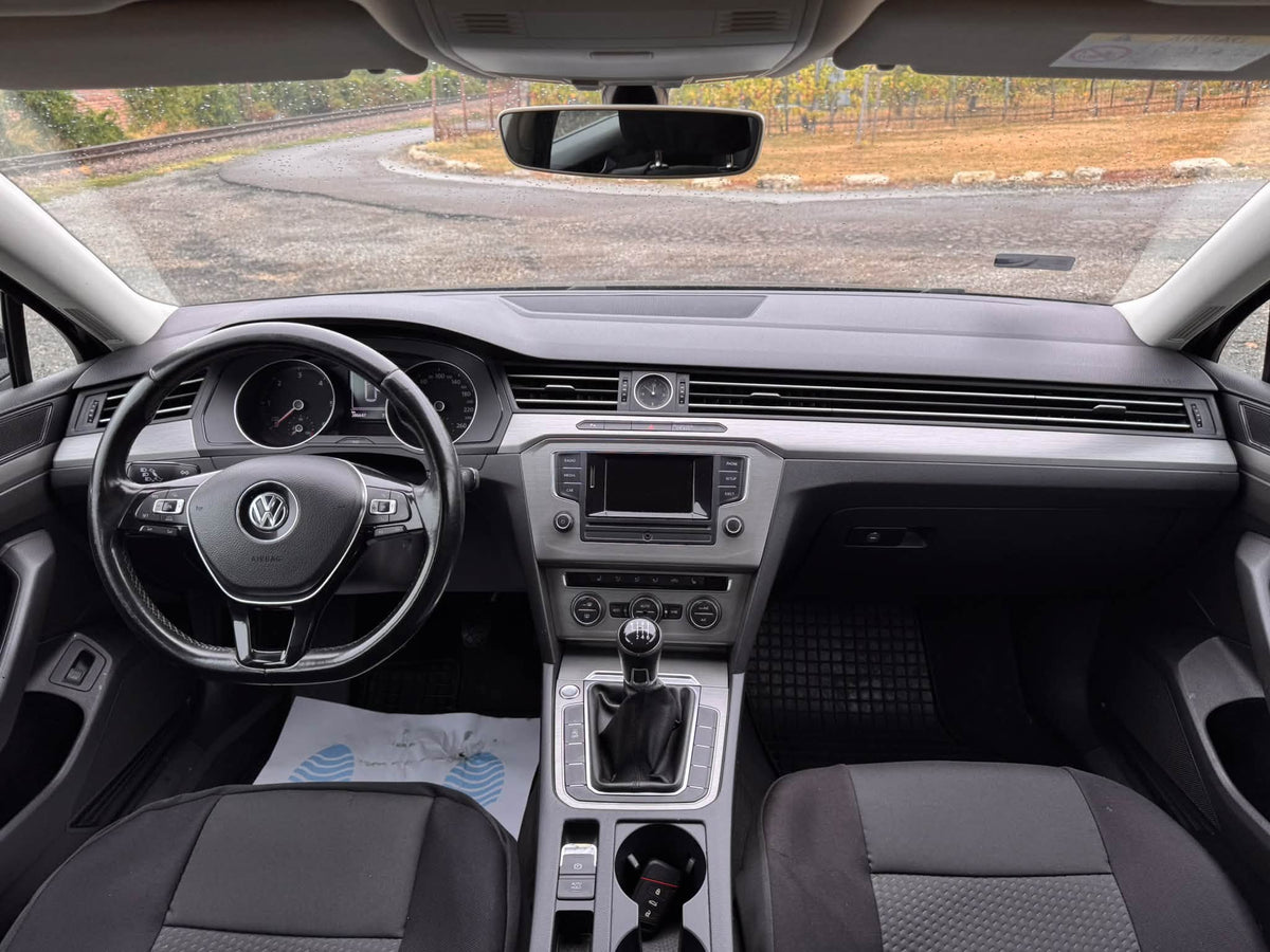 Volkswagen Passat VIII 1.6 TDI – 9. fotó
